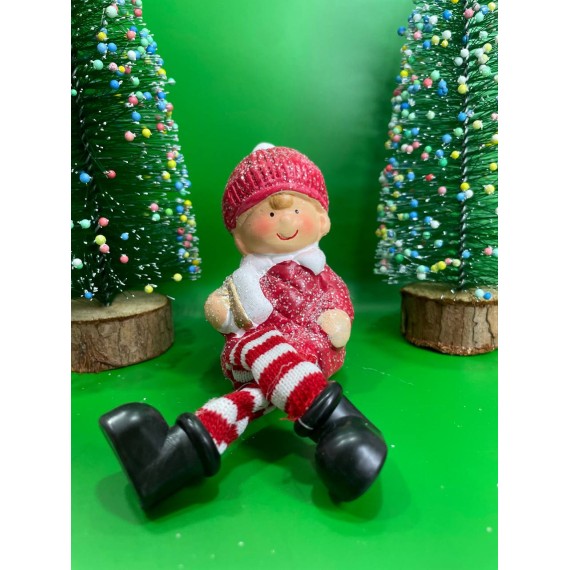 Կերամիկաից տղա նստած 