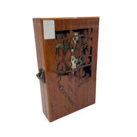 Սեղանի խաղ դոմինո տուփով